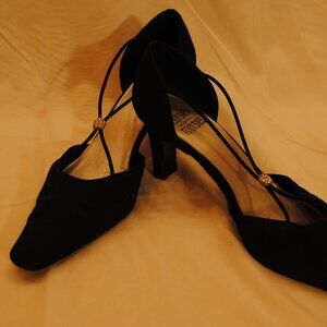 WOMENS SZ 10, 3IN HEEL, BLACK SATIN W/REINSTONES ON TOP HEELS